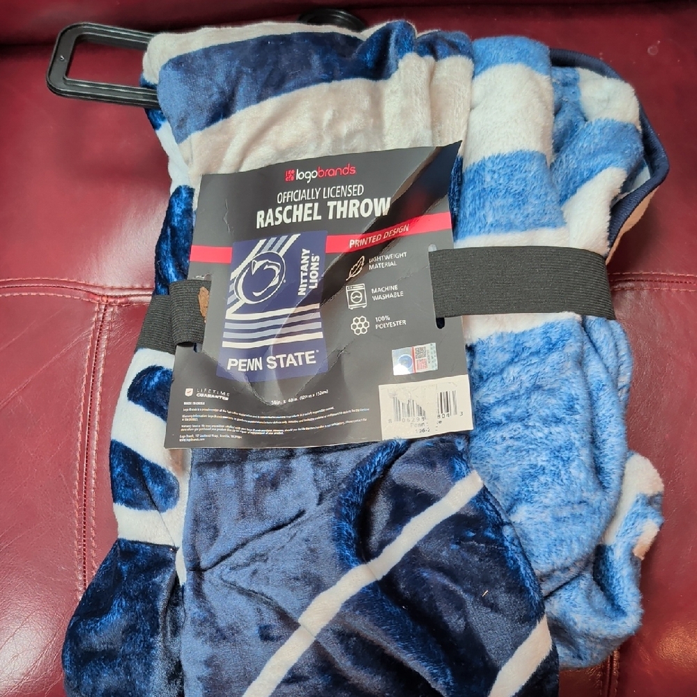 Penn State Raschel Throw Blanket - Navy Blue and White Nwt New